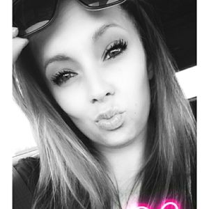 Meet your Posher, Valorie